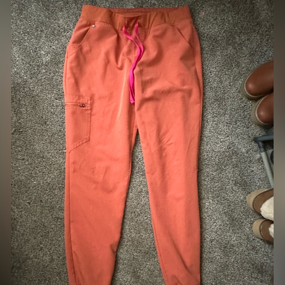 Figs scrubs